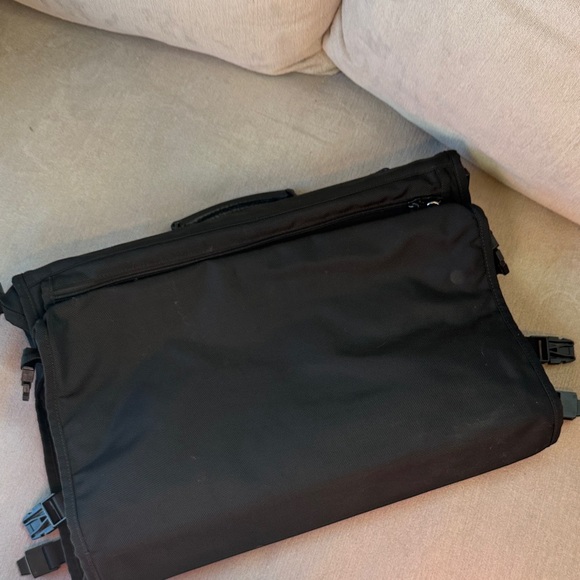 Tumi Black Luggage Travel Bag Durable Nylon - Picture 10 of 14